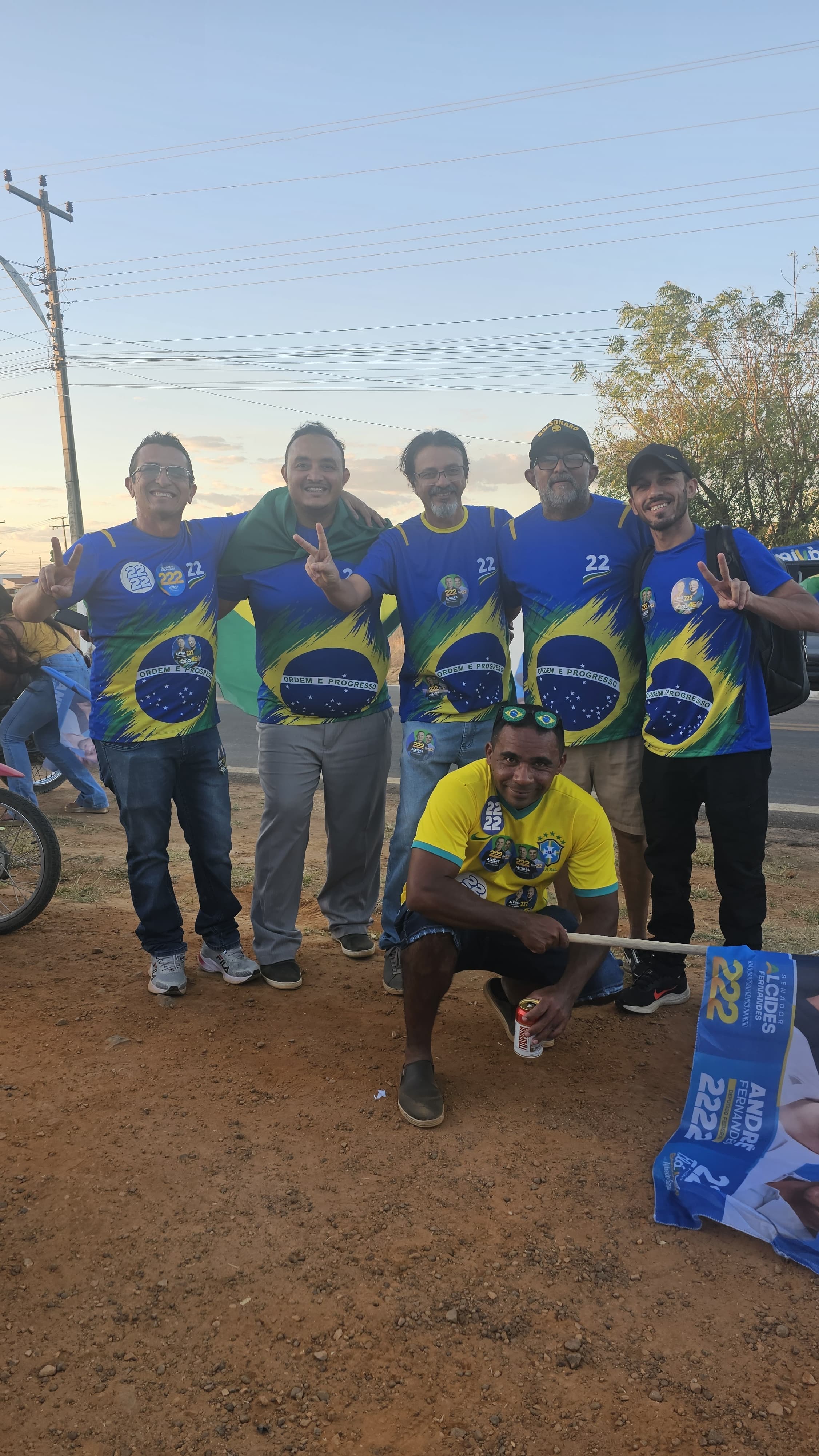 Carreata da direita reúne apoiadores em Campos Sales